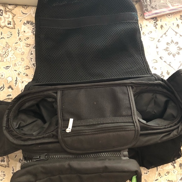 Ethan & Emma stroller organizer with cup holders - Picture 3 of 5